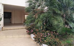 Hommie Apartment